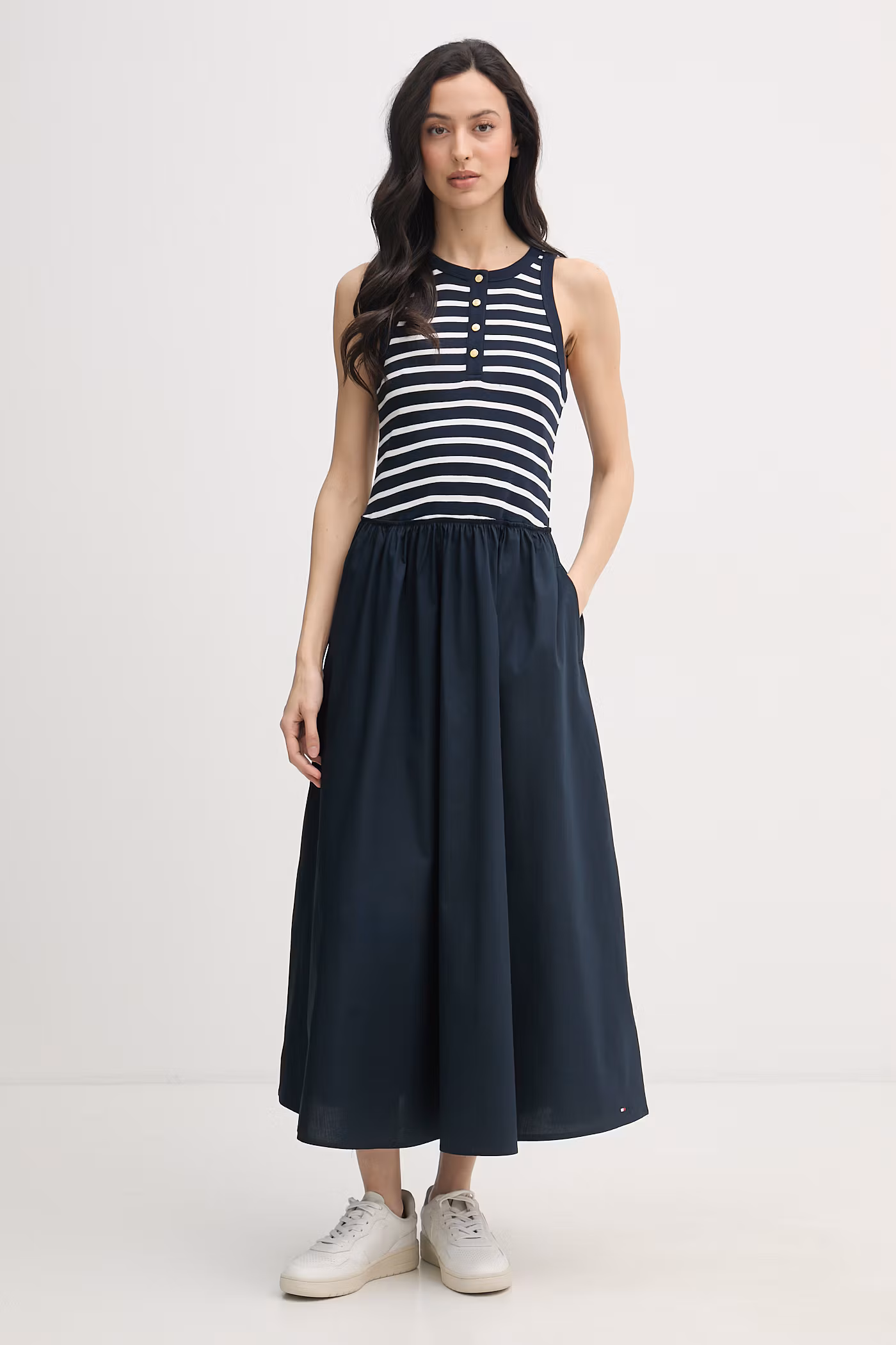 sukienka-letnia-maxi-dla-ciemnej-zimy-granat-w-paski-dark-winter