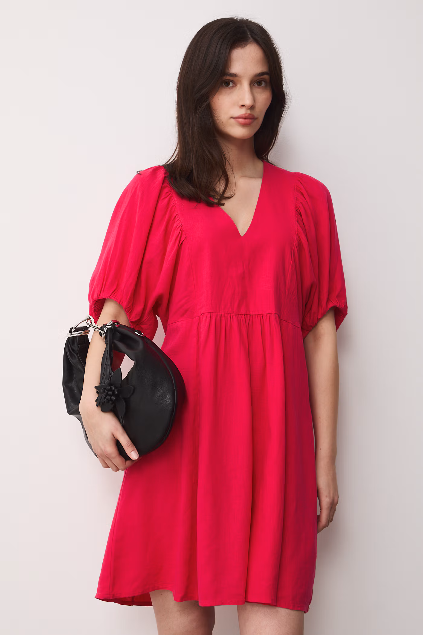 sukienka-letnia-dla-czystej-zimy-kolor-czerwony-bright-winter-red