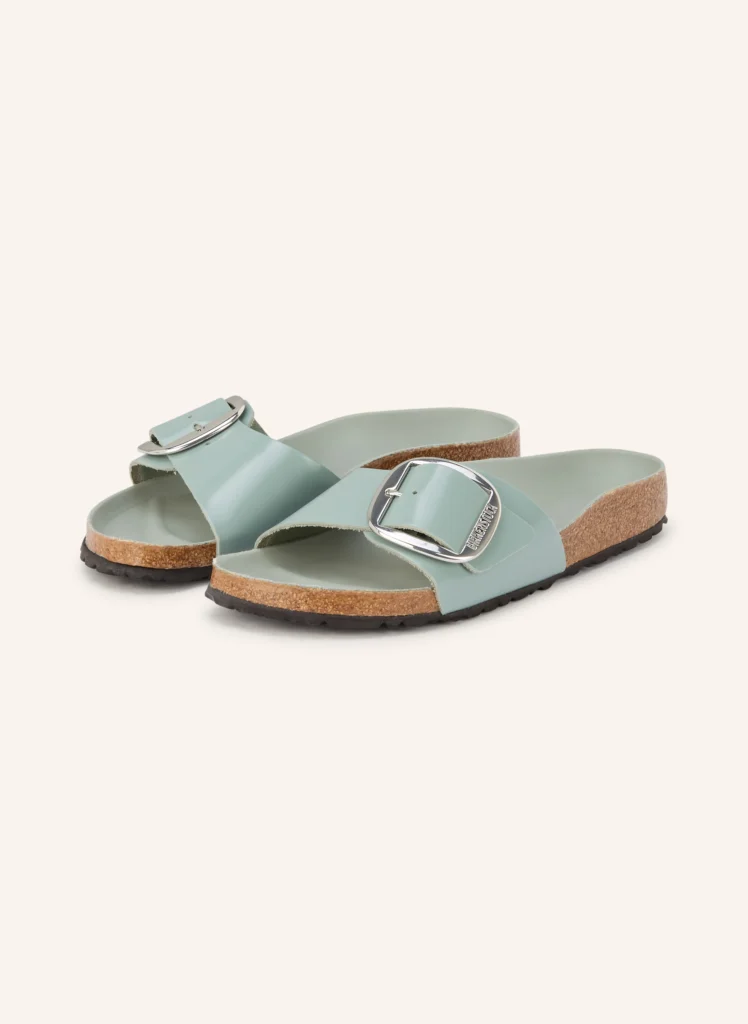 zielony-dla-chłodnego-lata-klapki-birkenstock