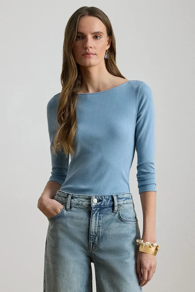 ubrania-dla-zgaszonego-lata-bluzka-damska-kolor-niebieski-soft-summer-blue