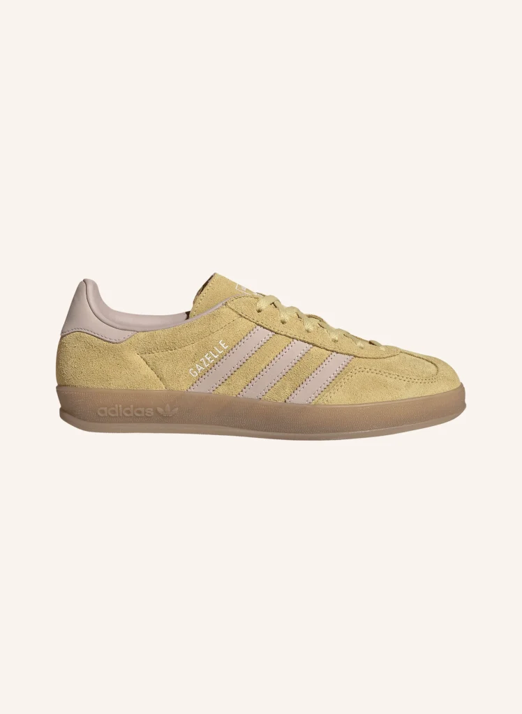buty-dla-ciepłej-jesieni-kolor-piaskowo-żółty