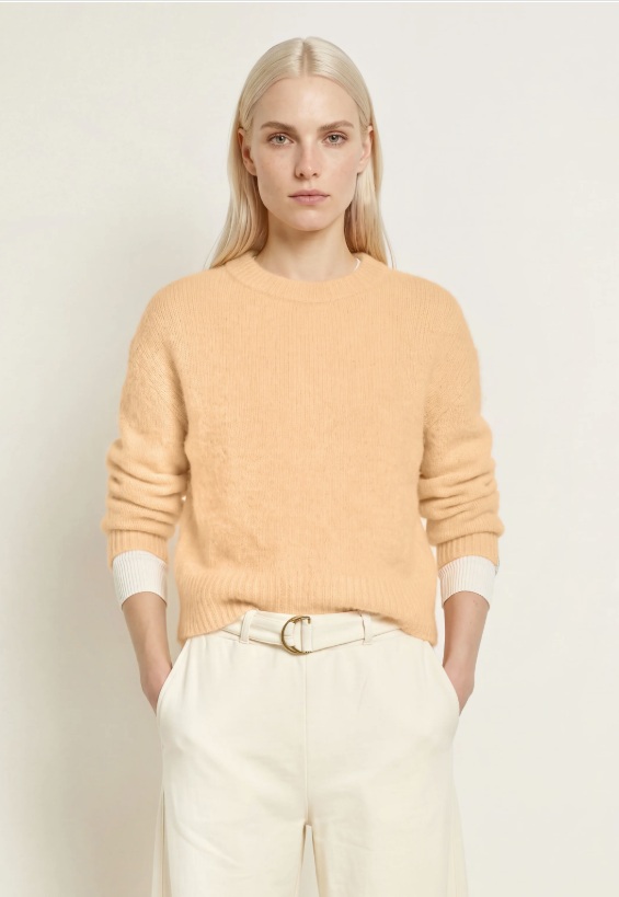 ubrania-dla-jasnej-wiosny-sweter-z-alpaki-basic-kolor-morelowy